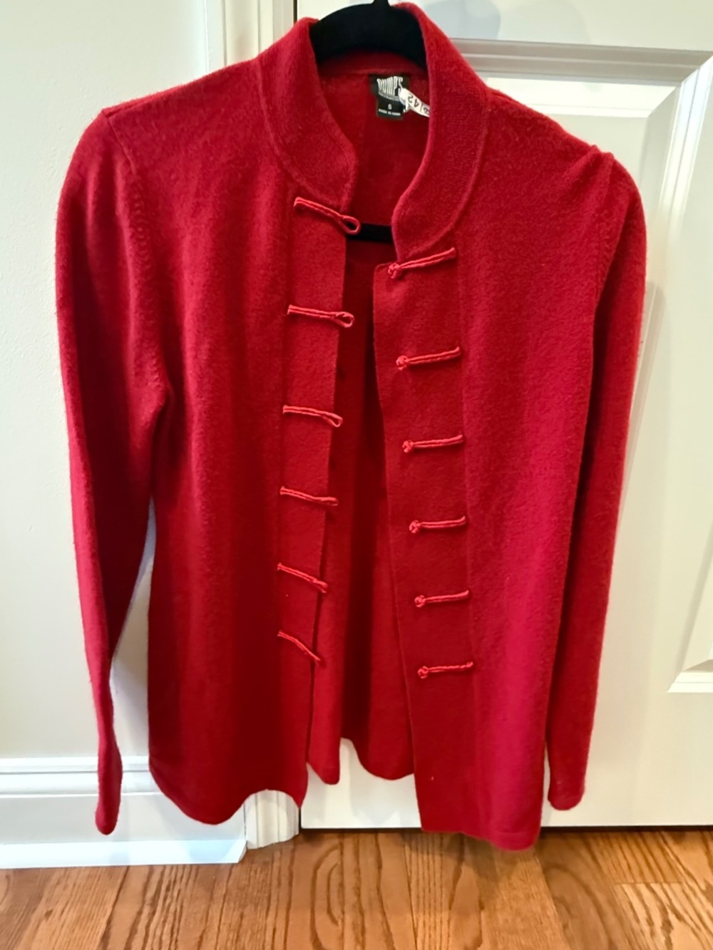 Gumps Cashmere Sweater - Picture 1 of 6